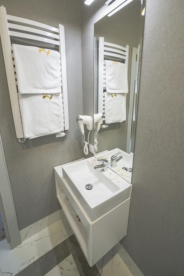 Basniowa Hotel Wyszków Eksteriør billede