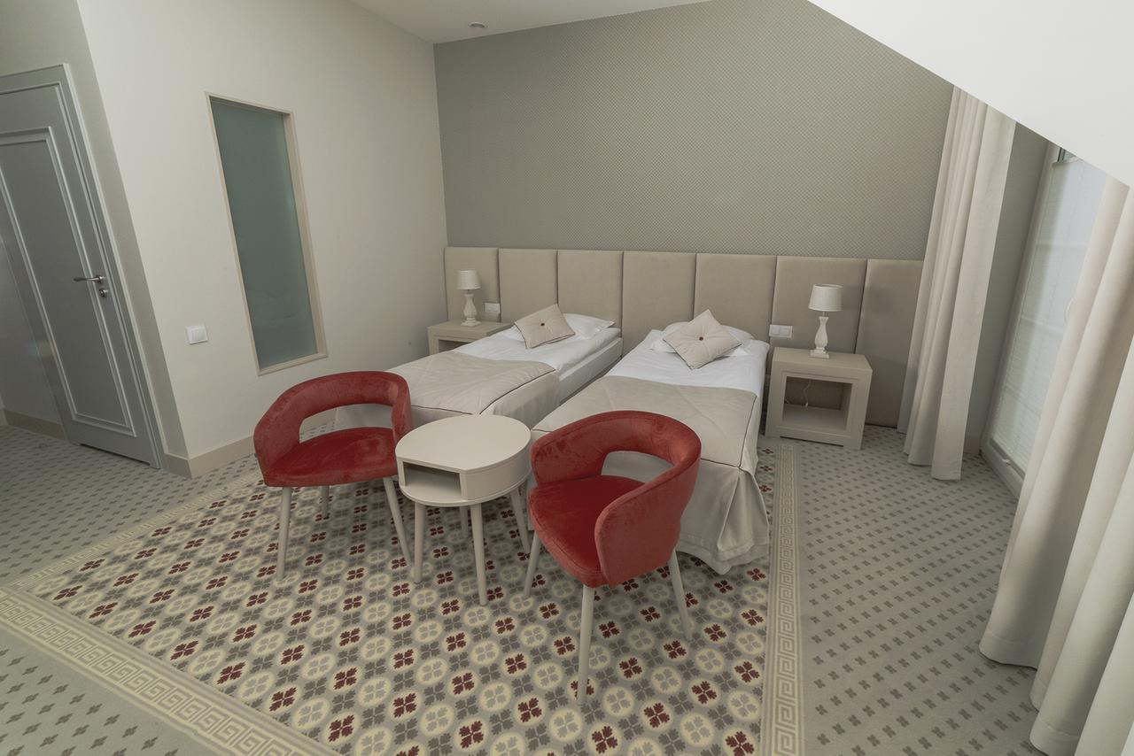 Basniowa Hotel Wyszków Eksteriør billede