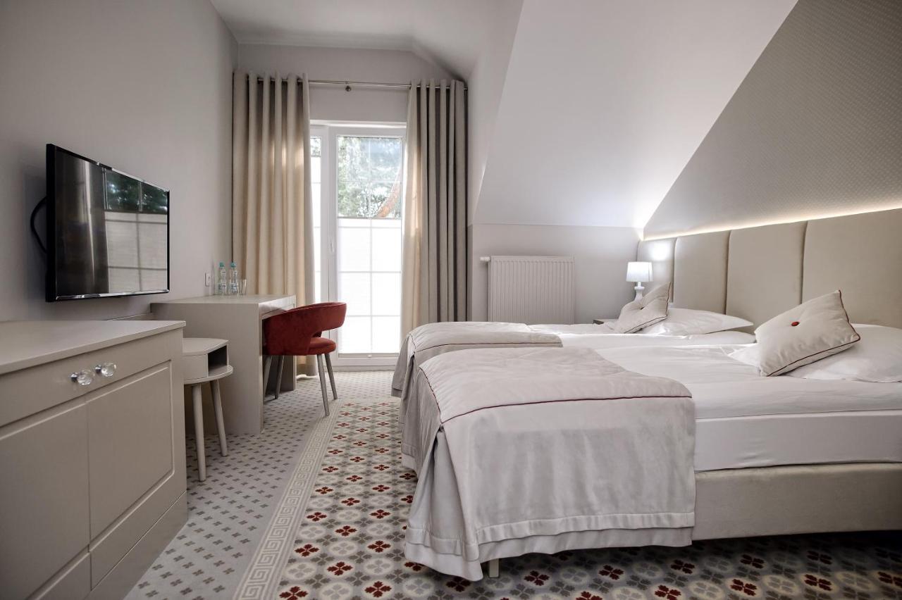 Basniowa Hotel Wyszków Eksteriør billede