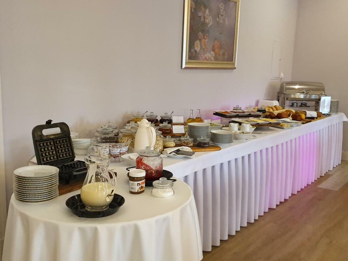 Basniowa Hotel Wyszków Eksteriør billede